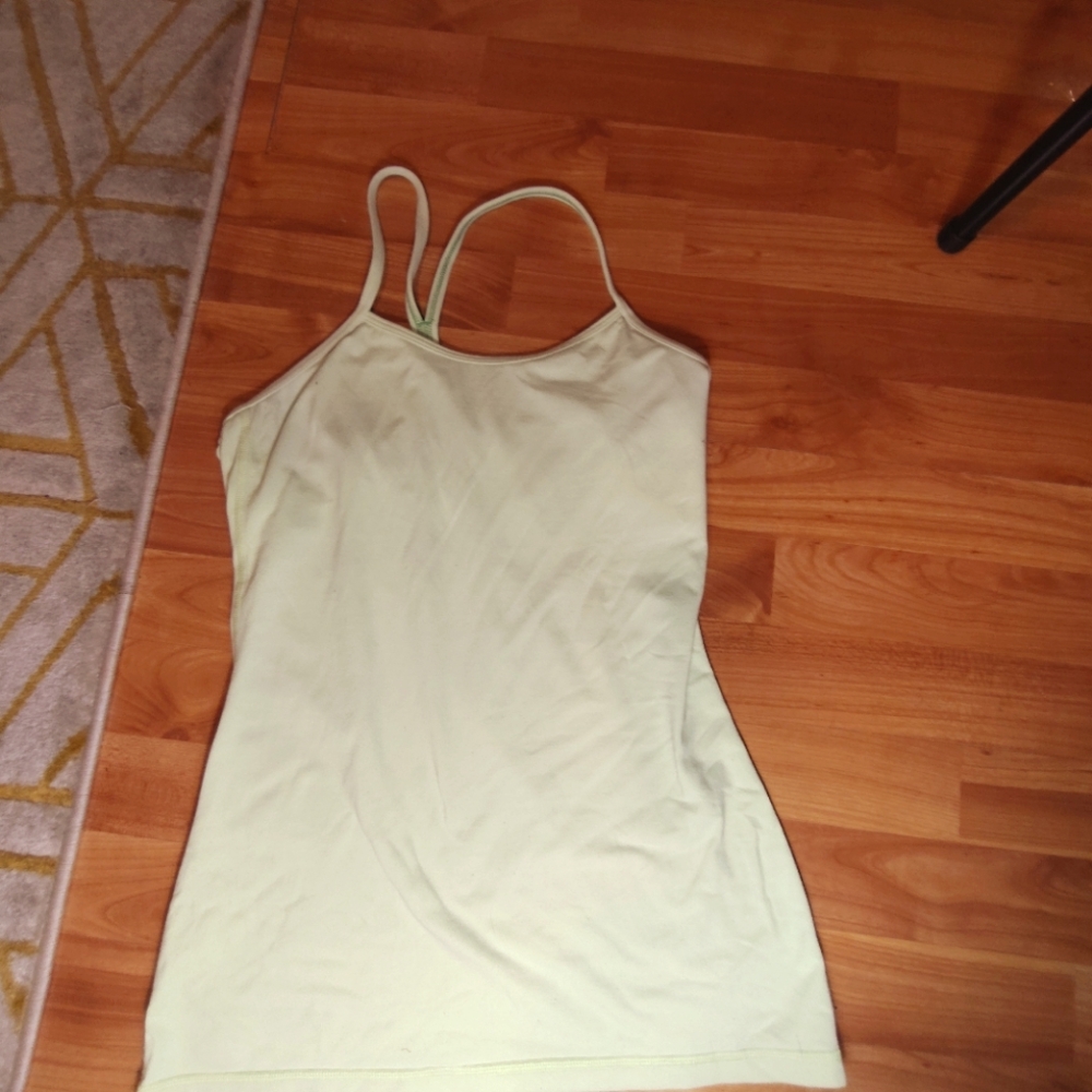 Lululemon Smedium work out top